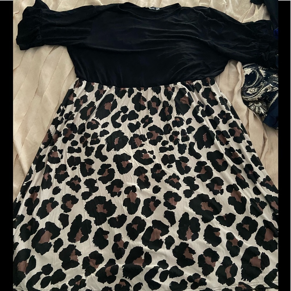 Dress, mid thigh